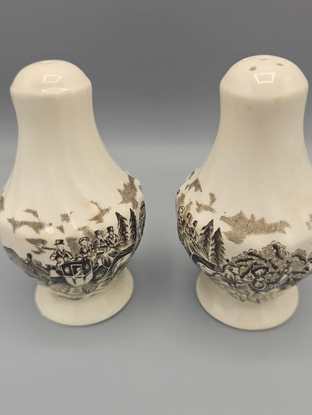 Vintage Royal Mail England Ceramic Salt and Pepper Shakers Set